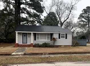 223 E Columbus St, Whiteville, NC 28472
