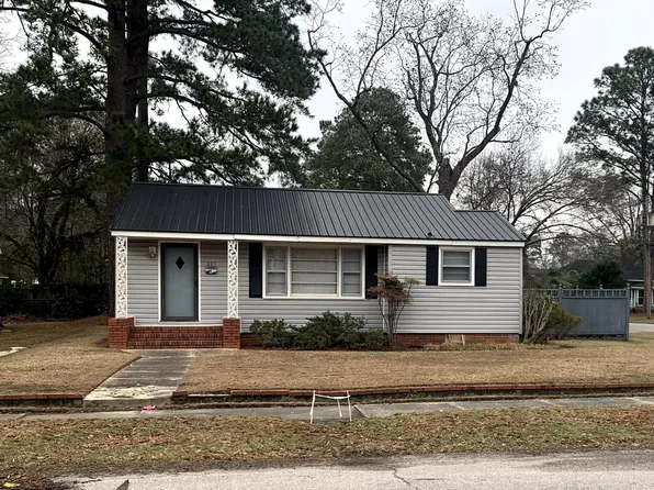 223 E Columbus Street, Whiteville, NC 28472