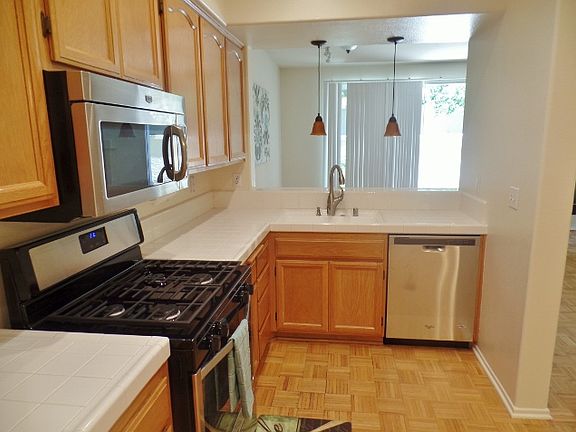 3rd image of 10922 Creekbridge Pl