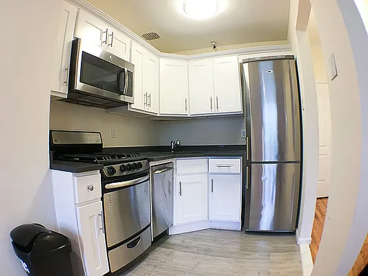 Rented by Francine Realty | media 7