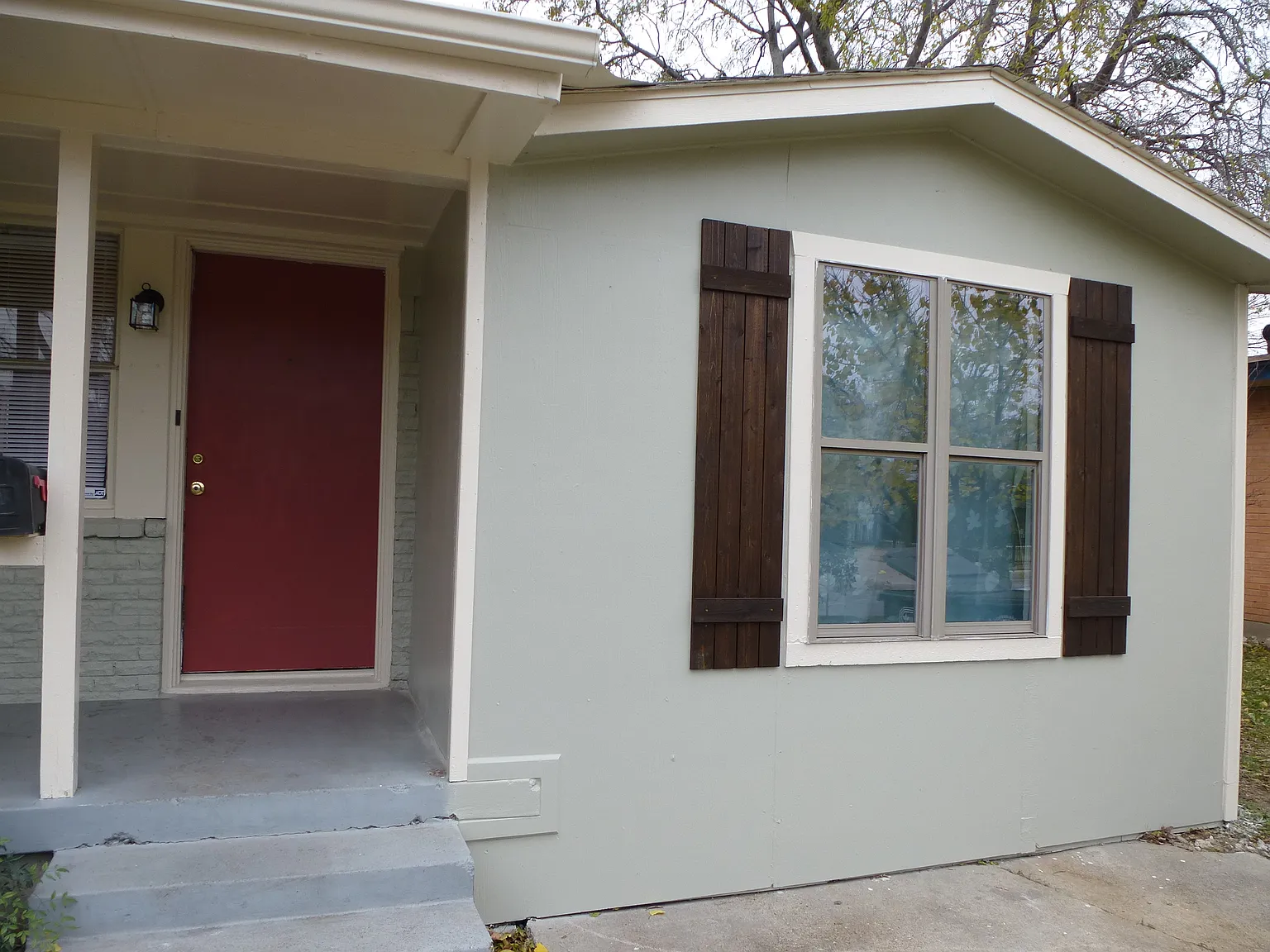 4 bed, 1750 sqft, $2,350 — Photo 2