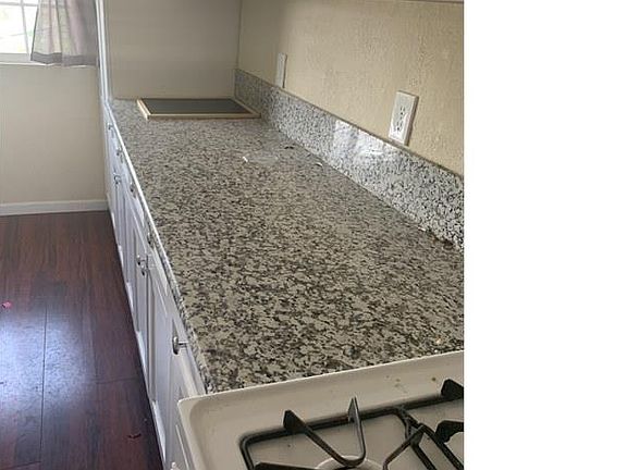 5th image of 1937 W 93rd St #5