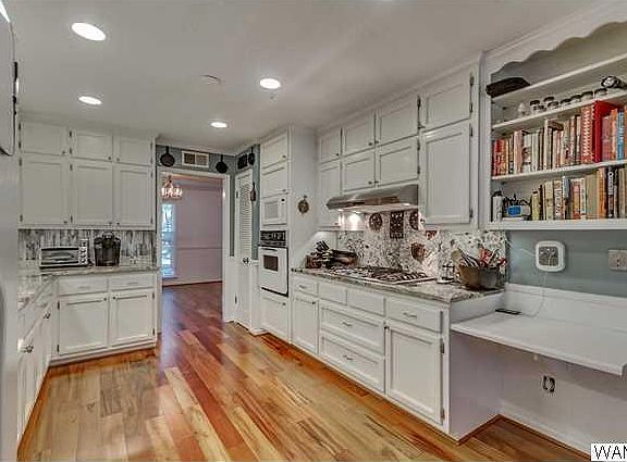 4th image of 4908 Woodland Forrest Dr