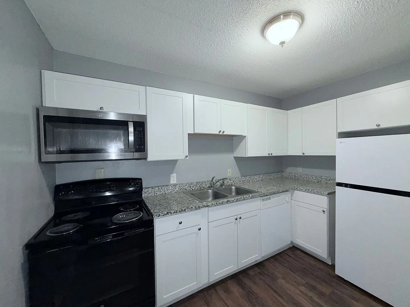 603 Ashland Terrace — Photo 1