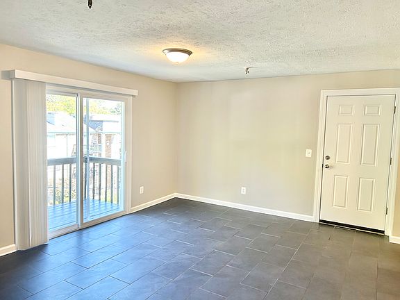 5th image of 1000 Parkvale Court Ct