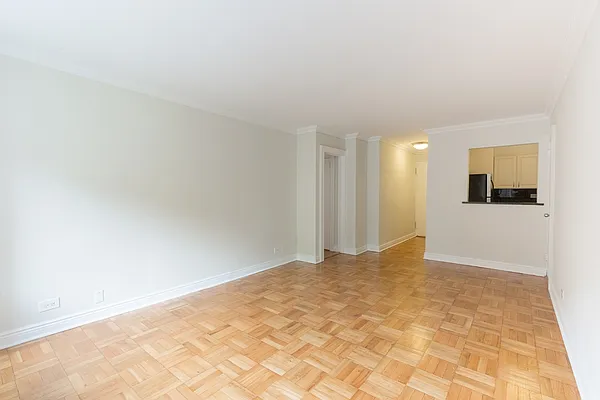 Rented by Stonehenge NYC LLC | media 9
