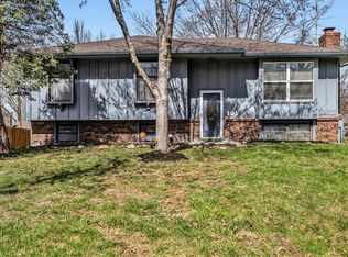 101 SW Windsor Ct, Blue Springs, MO 64014