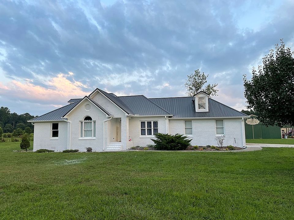 2nd image of 325 Landrum Dr