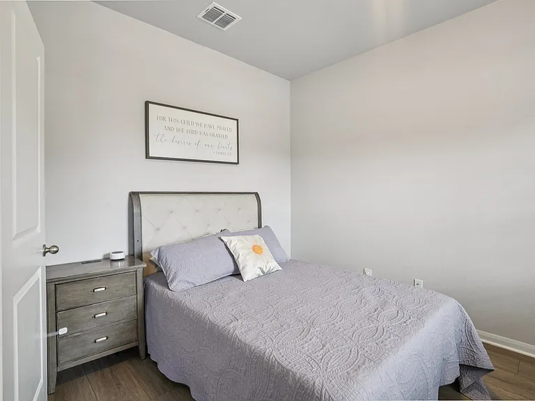 8915 Portobello Way — Photo 7