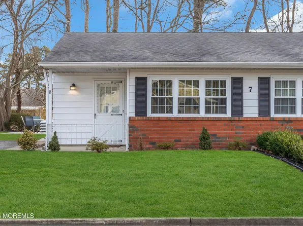 7 Ohio Drive #B, Whiting, NJ 08759