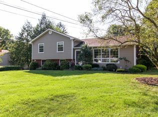 6 N Jackson Dr, Poughkeepsie, NY 12603