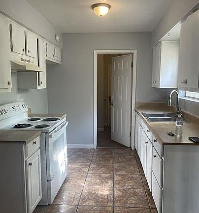 4th image of 105 Cockerham St APT A