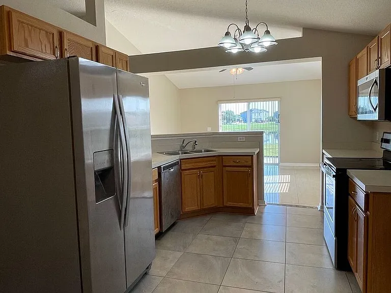 2317 Walnut Canyon Dr — Photo 4