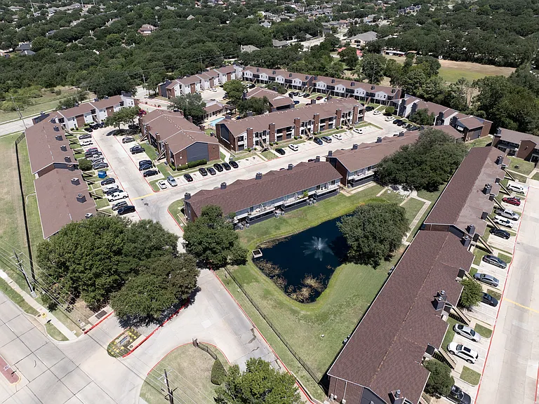 Oak Tree Village — Photo 53