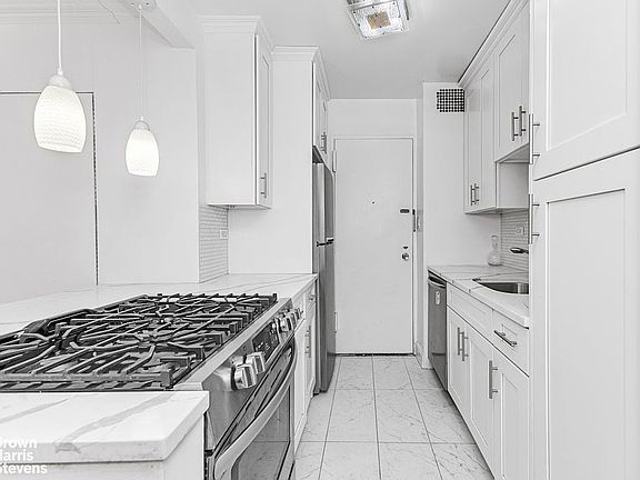 3rd image of 1175 York Ave APT 10L