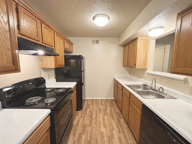 Titan - Kitchen