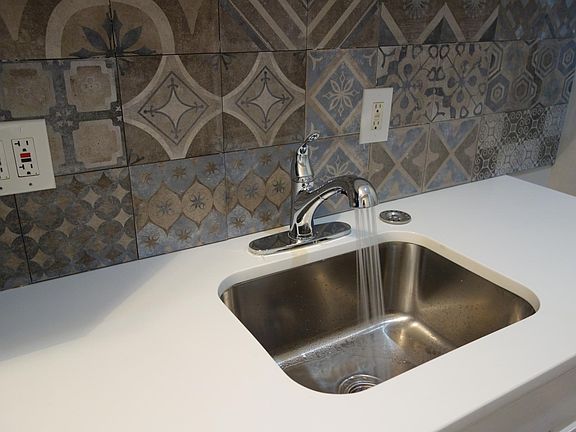 Beautiful pull out sink