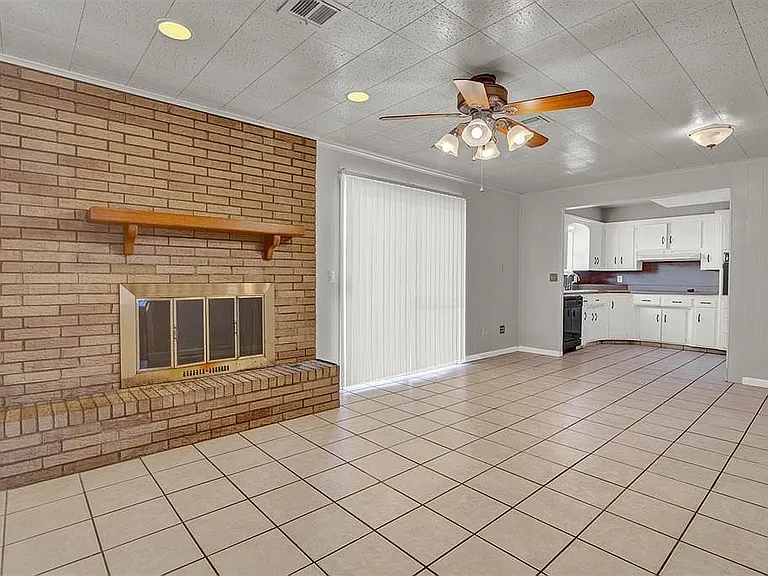 1000 W Silver Meadow Dr — Photo 7