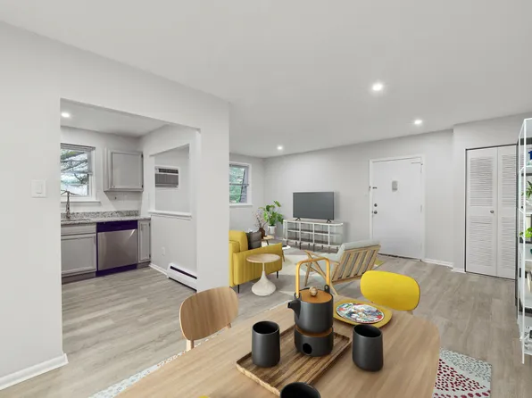 Apartments at Pine Brook