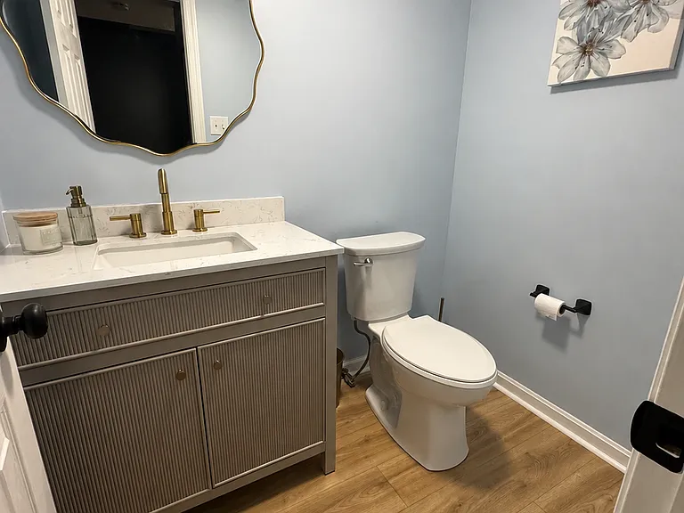 210 Commons Dr — Photo 5