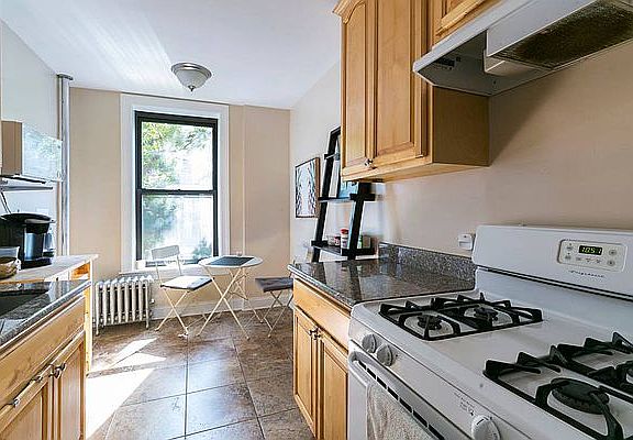 4th image of 357 E Houston St #2B