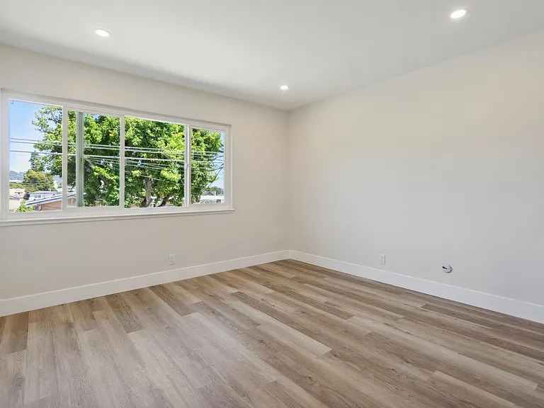 3441 Laguna Ave #2 — Photo 29