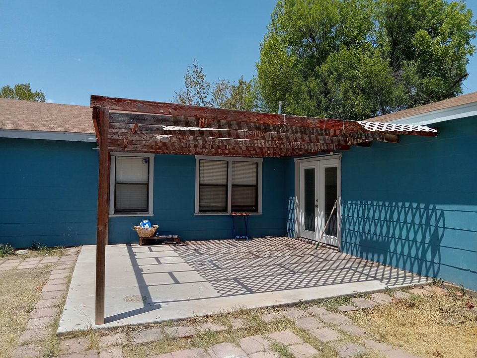 1st image of 933 Fannin St