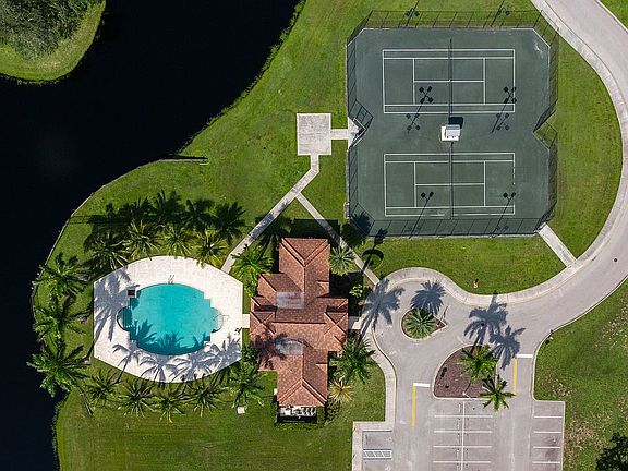 5th image of 137 SE Via Lago Cervaro