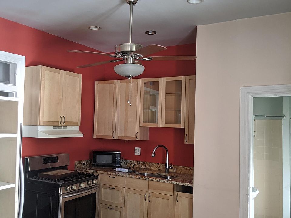 1st image of 102 S Henry St #1