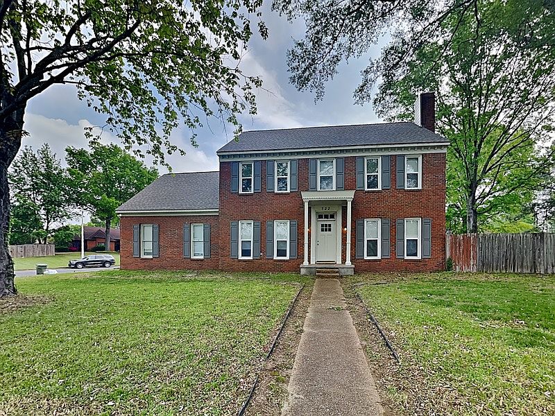 1st image of 722 Cedar Brake Dr
