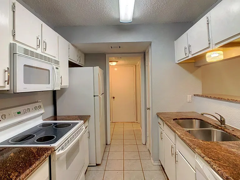 13206 Saxby Ct #A — Photo 6