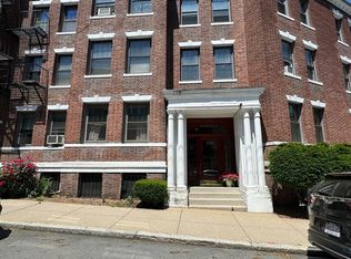 130 Sutherland Rd APT 4, Brighton, MA 02135