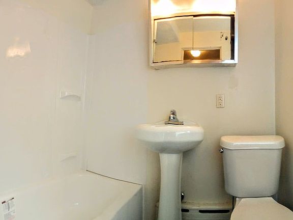 3rd image of 5464 Stanton Ave