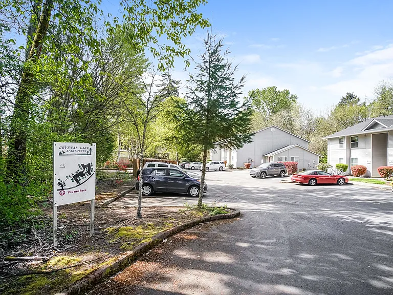 Crystal Lake Apartments — Photo 13