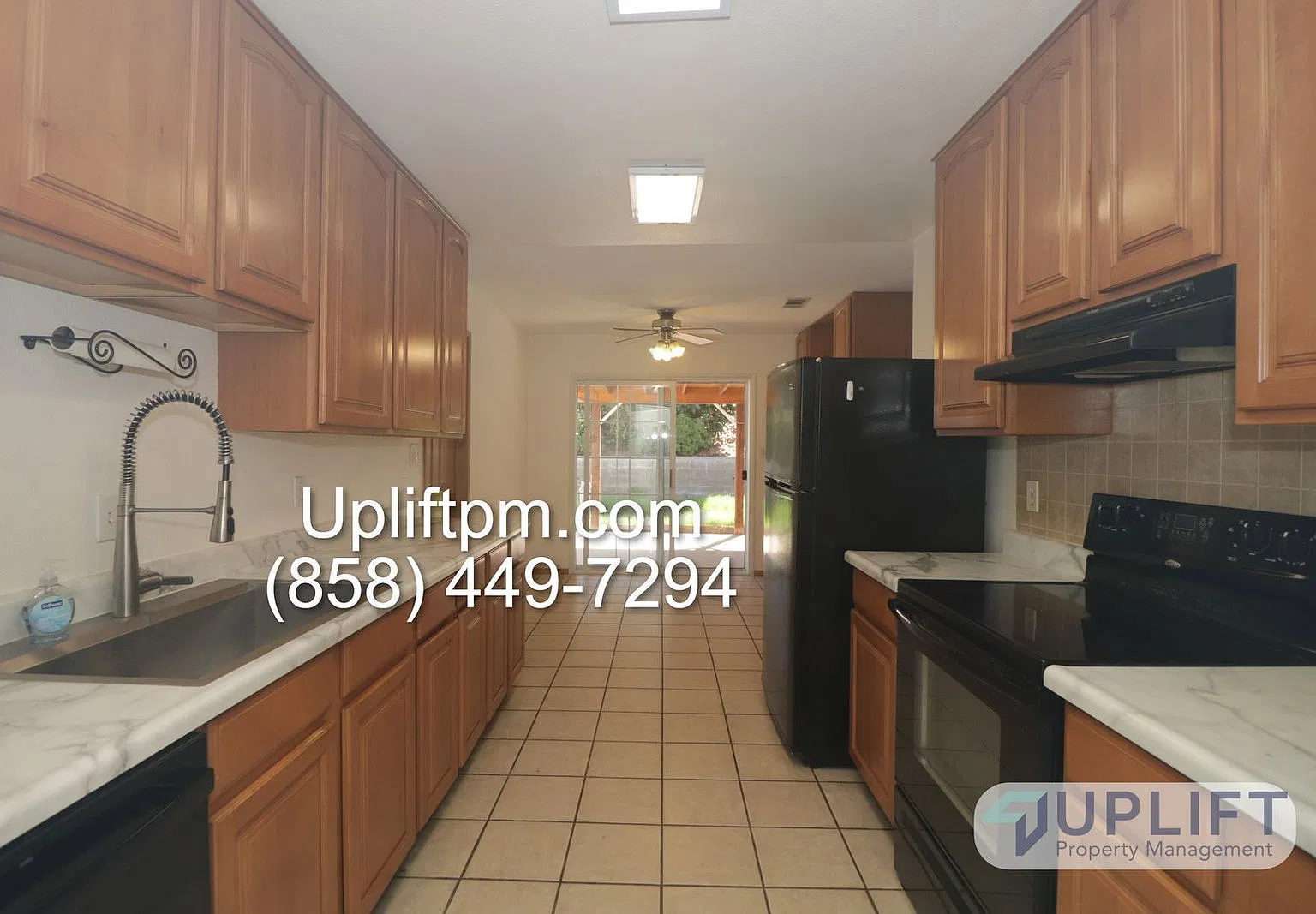 4 bed, 2.0 bath, 1404 sqft, $4,400 — Photo 3