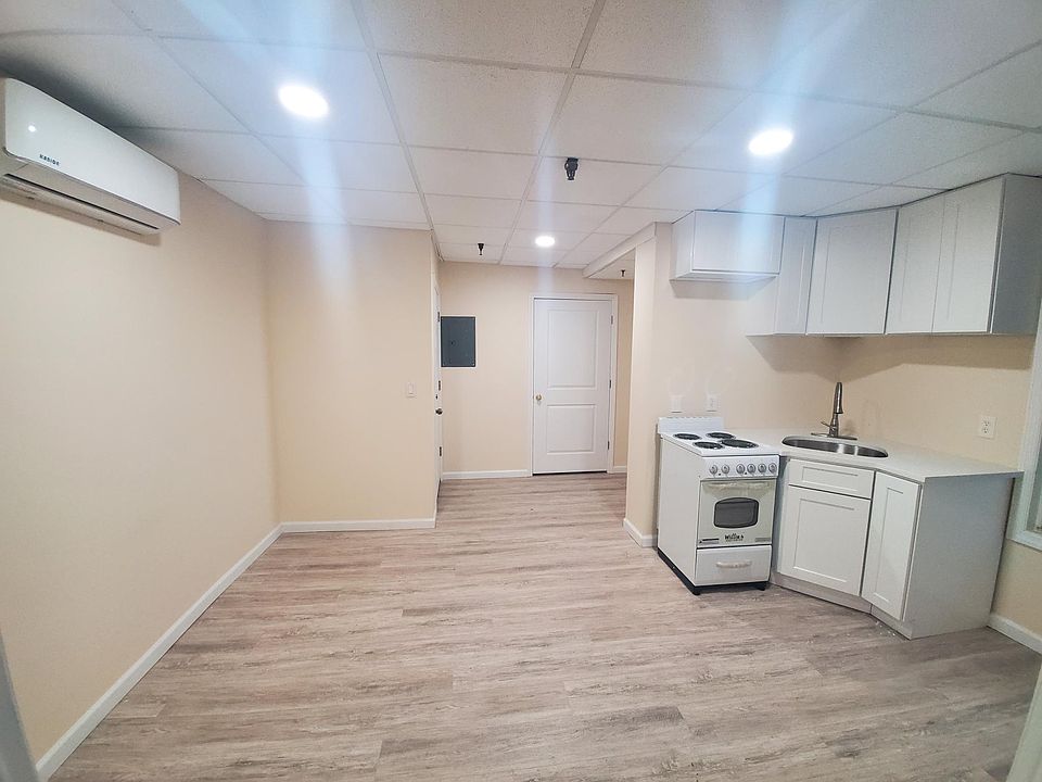 1st image of 4 Main St APT 4