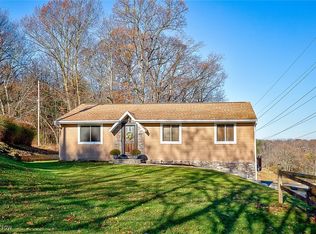 49 Comanche Trl, Malvern, OH 44644