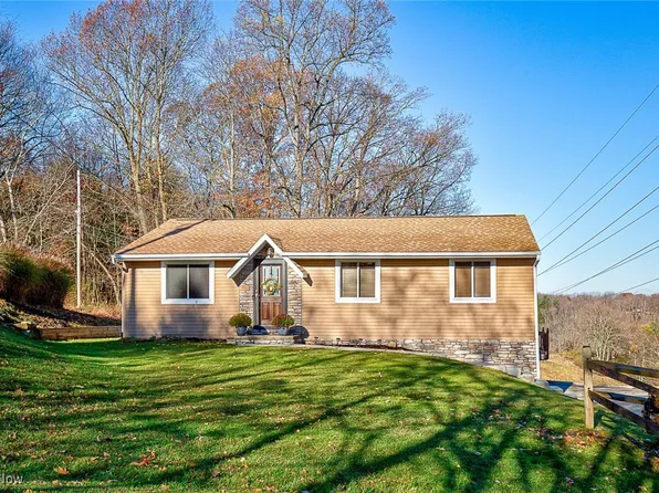 49 Comanche Trl, Malvern, OH 44644