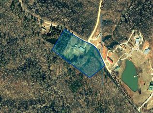 2907 Jeanette Holladay Rd, Parsons, TN 38363