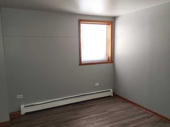 5th image of 7631 W Belmont Ave