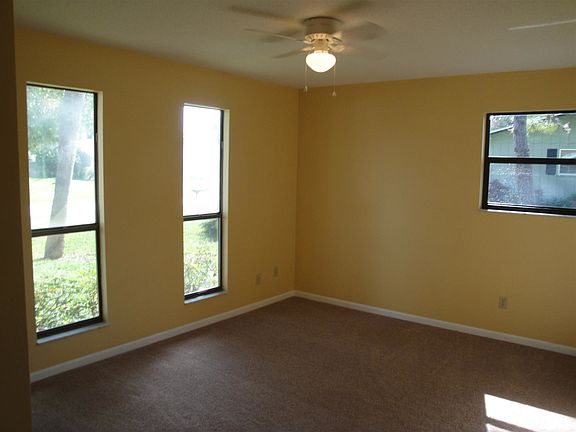 3rd image of 2818 Queen Palm Dr