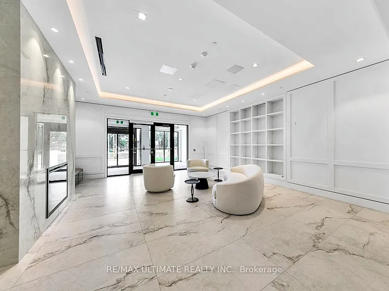 4010 Eglinton Ave W #519 — Photo 3
