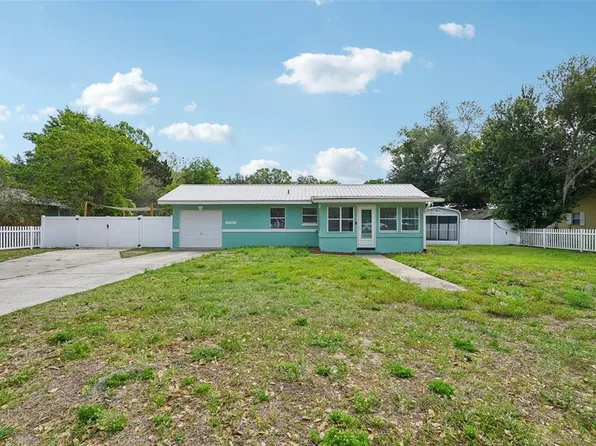 12385 SE 135th Ct, Ocklawaha, FL 32179