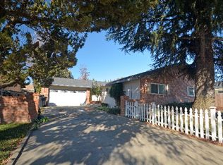 878 E A St, Oakdale, CA 95361
