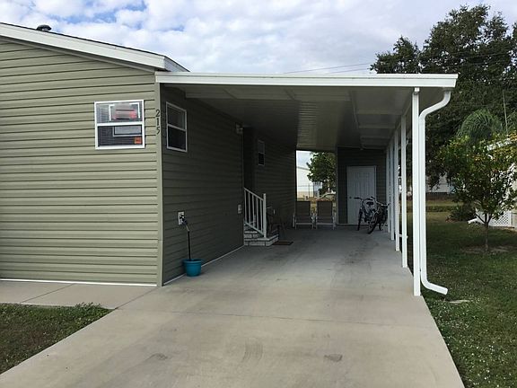 5th image of 215 Sonnet Ln