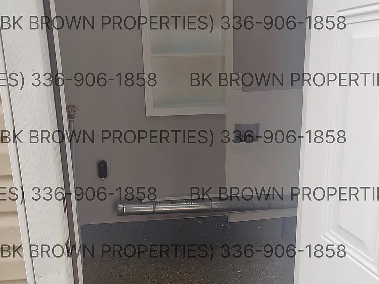 2115 Friends Ave — Photo 20