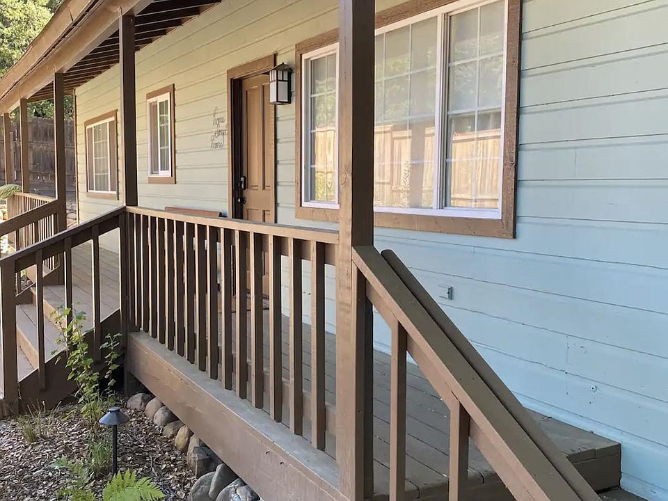 1st image of 522 N Arnaz St