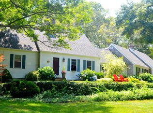 7 Locust Ln, East Sandwich, MA 02537