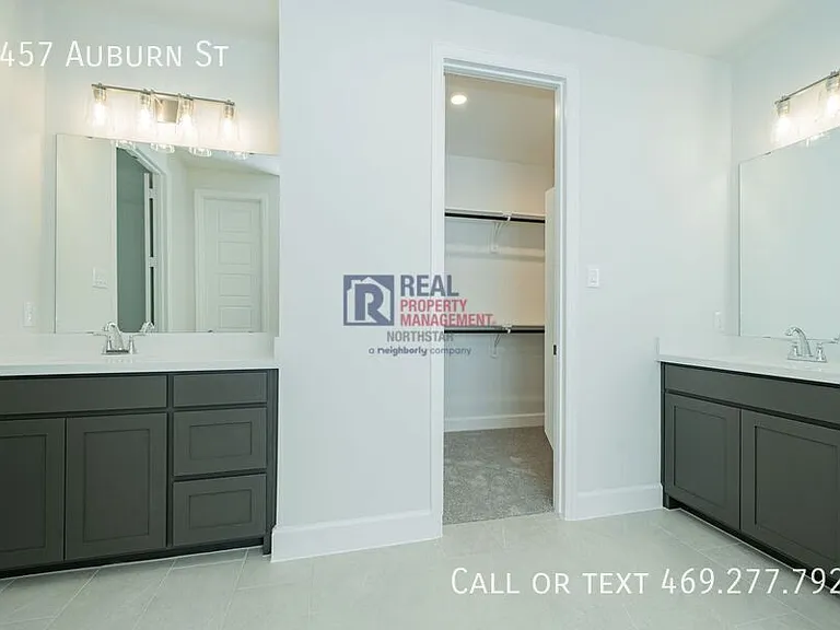 2457 Auburn St — Photo 20