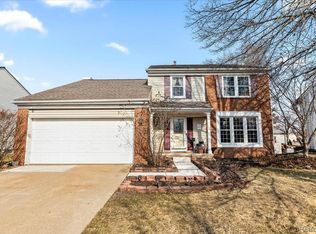 45010 Saltz Rd, Canton, MI 48187